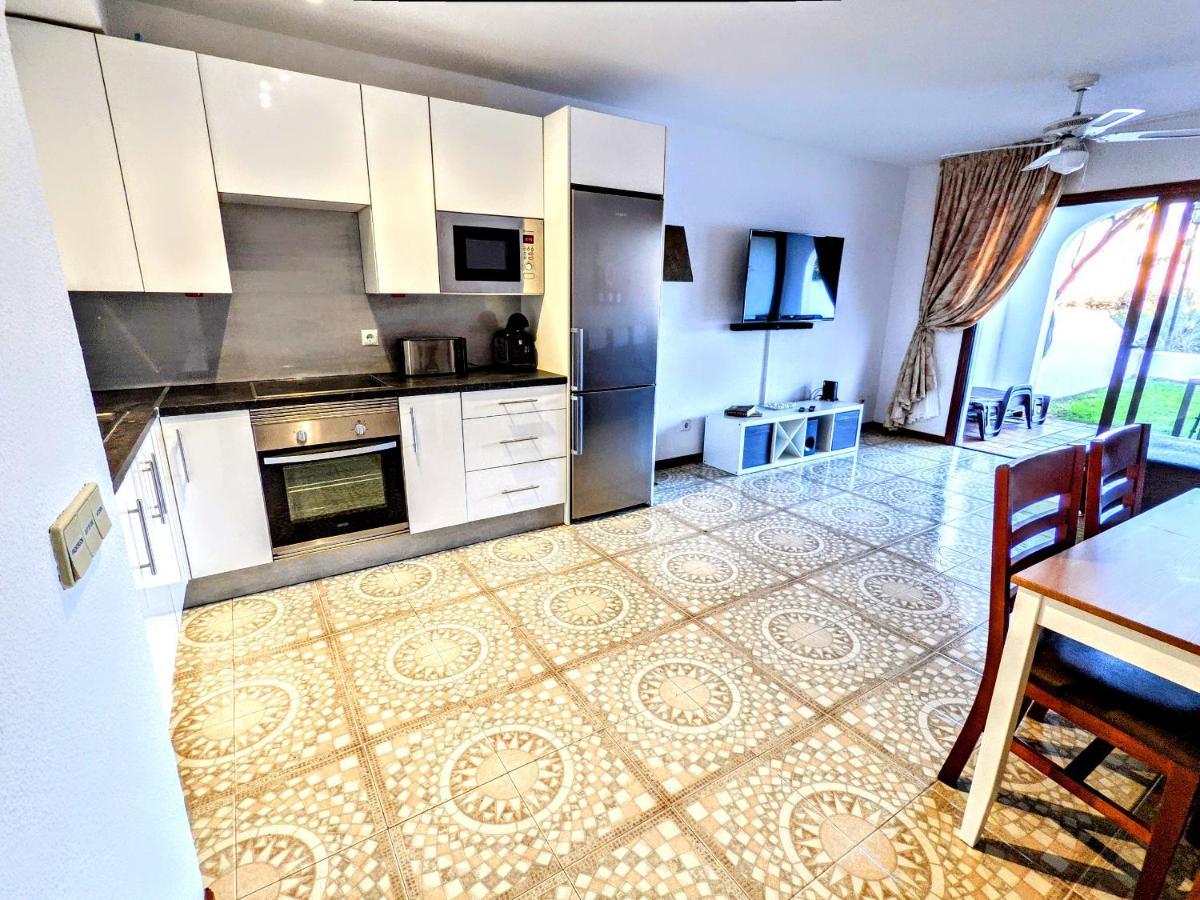 Luxury Newly Refurbished Modern Apartment With Stunning Mountain Views - Xmas And Ny 2025-2026 Now Booking Σαν Μιγκέλ ντε Αμπόνα Εξωτερικό φωτογραφία